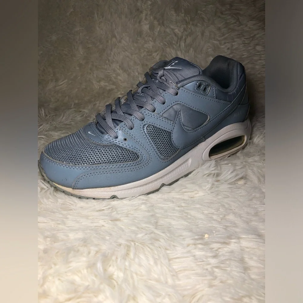 Nike Womens Air Max Command Blue Gray Lace Up Running Shoes size 8